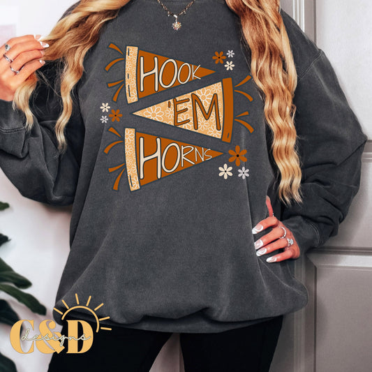 University of Texas Cropped Tees & Sweatshirts